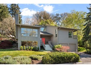 5745 Sw GAINES Ct, Portland, OR 97221