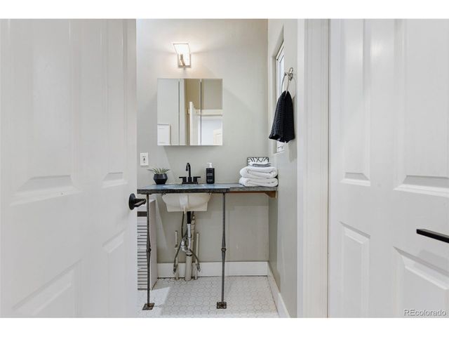 2808 California St, Denver, CO 80205