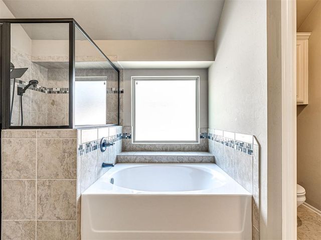 5917 NW 159th Street, Edmond, OK 73013