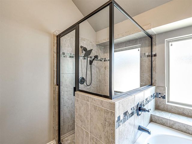 5917 NW 159th Street, Edmond, OK 73013