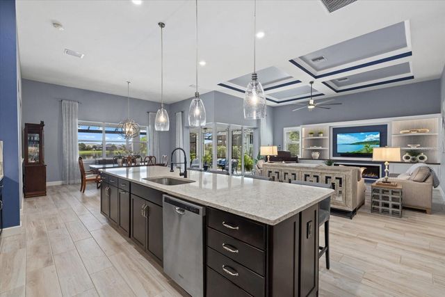 12105 SEABROOK AVENUE, Bradenton, FL 34211