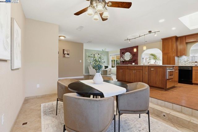 7767 Burnham Way, Dublin, CA 94568