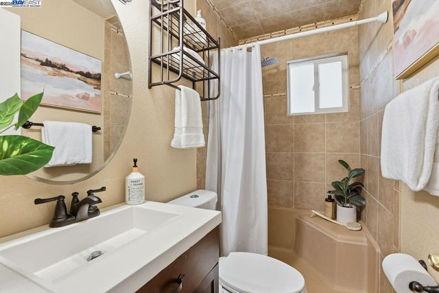 7767 Burnham Way, Dublin, CA 94568