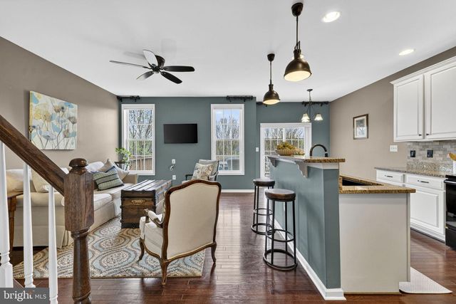 206 CROFT SQ, Purcellville, VA 20132