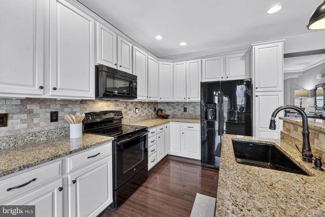 206 CROFT SQ, Purcellville, VA 20132