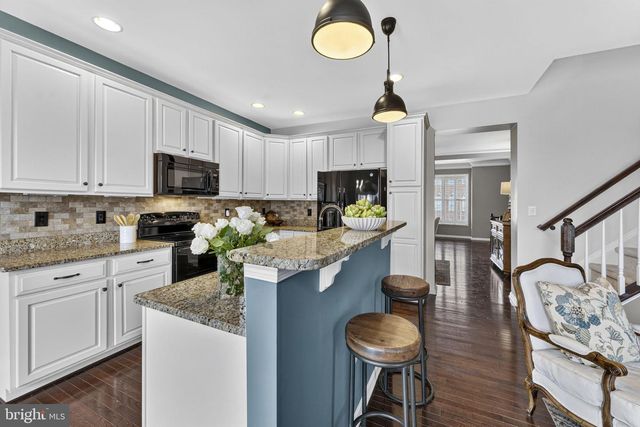 206 CROFT SQ, Purcellville, VA 20132