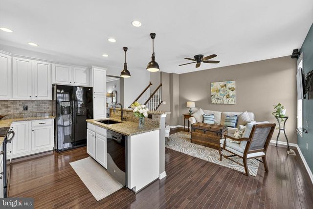 206 CROFT SQ, Purcellville, VA 20132