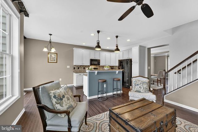 206 CROFT SQ, Purcellville, VA 20132