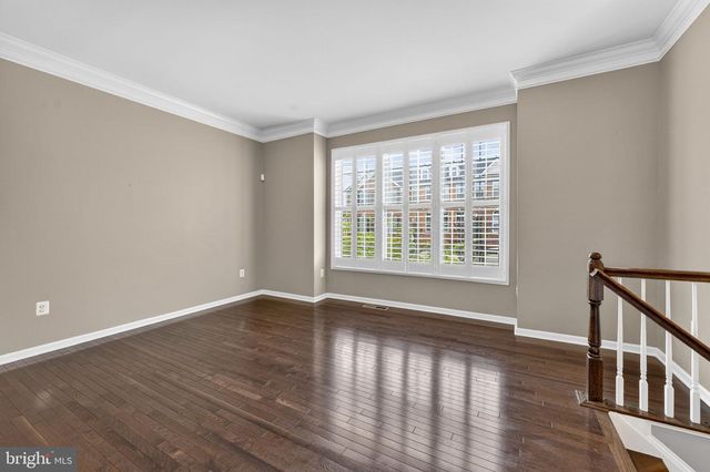 206 CROFT SQ, Purcellville, VA 20132