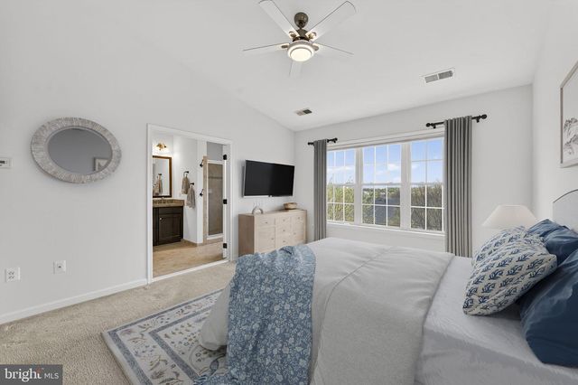 206 CROFT SQ, Purcellville, VA 20132