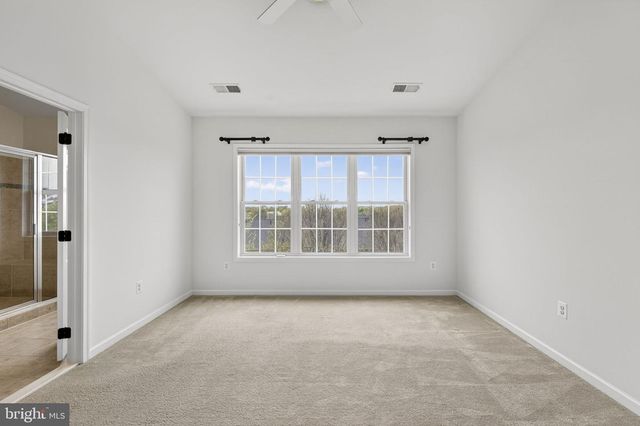 206 CROFT SQ, Purcellville, VA 20132