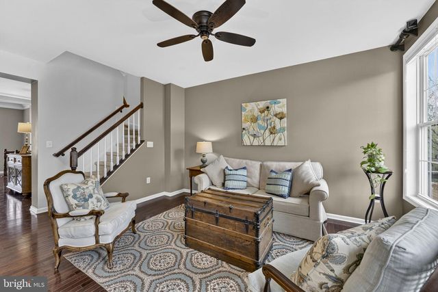 206 CROFT SQ, Purcellville, VA 20132