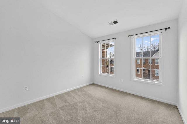 206 CROFT SQ, Purcellville, VA 20132