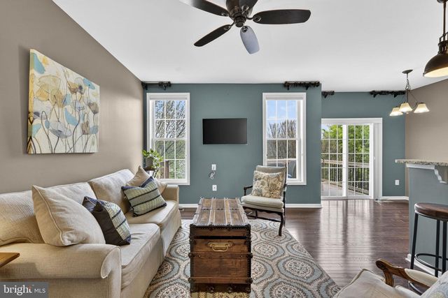 206 CROFT SQ, Purcellville, VA 20132