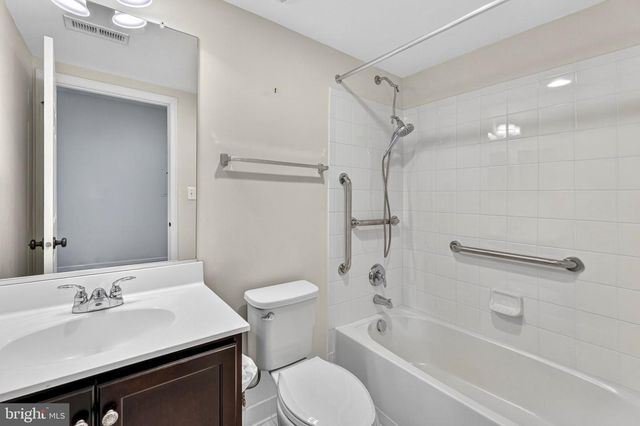 206 CROFT SQ, Purcellville, VA 20132
