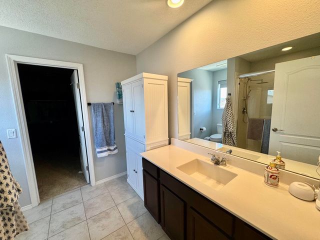 127 Prism Avenue SW, Rio Rancho, NM 87124