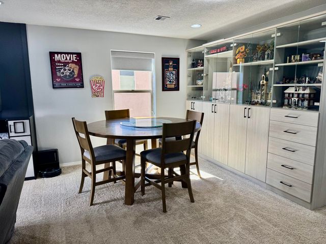 127 Prism Avenue SW, Rio Rancho, NM 87124