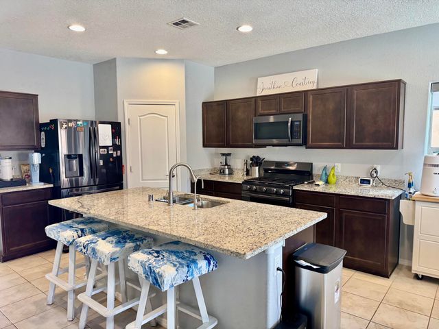 127 Prism Avenue SW, Rio Rancho, NM 87124