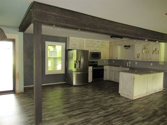138 Quail Lake Drive E, Whitney, TX 76692