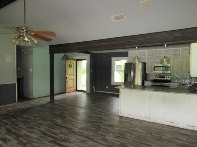 138 Quail Lake Drive E, Whitney, TX 76692
