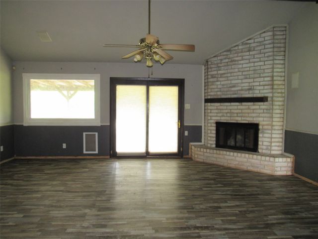 138 Quail Lake Drive E, Whitney, TX 76692