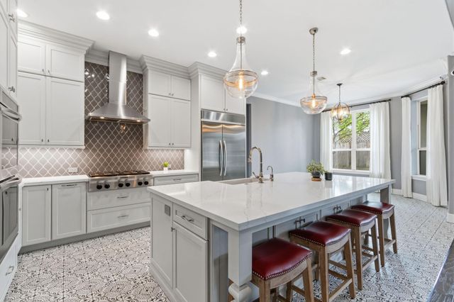 15723 Lake Iris Drive, Houston, TX 77070