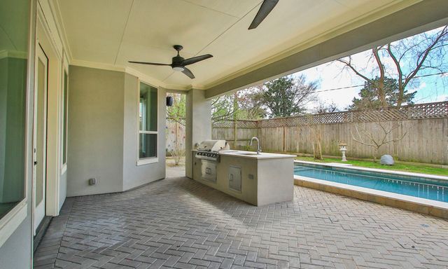 15723 Lake Iris Drive, Houston, TX 77070