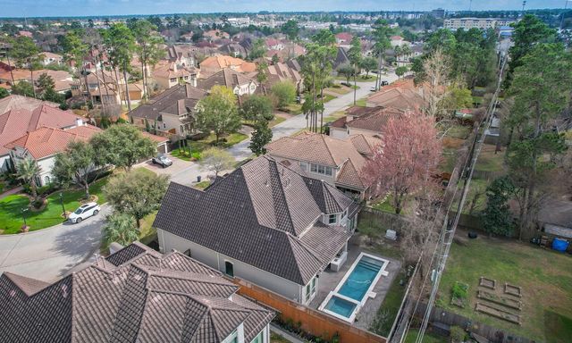 15723 Lake Iris Drive, Houston, TX 77070