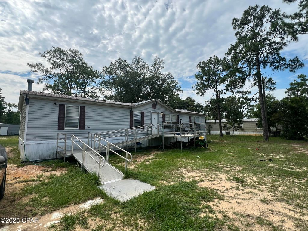4151-4155 Yorkshire Drive, Chipley, FL 32428