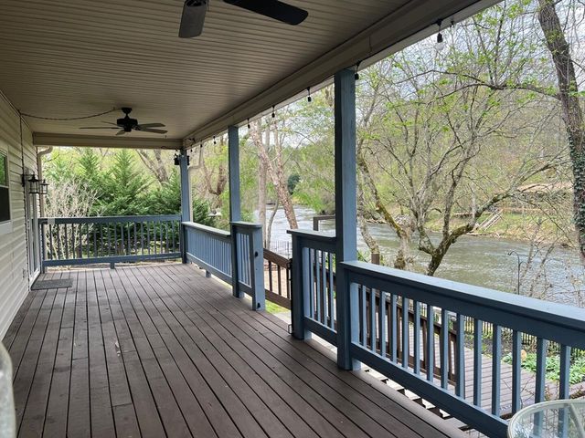 398 Smokeford Road, Murphy, NC 28906