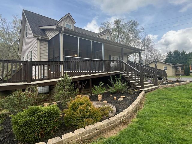 398 Smokeford Road, Murphy, NC 28906