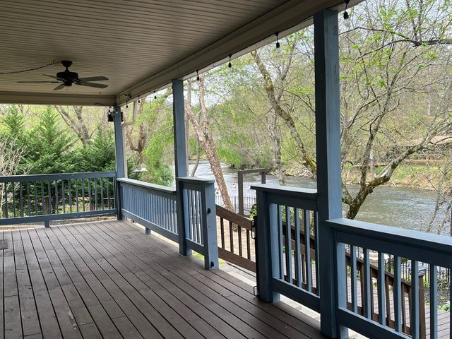 398 Smokeford Road, Murphy, NC 28906