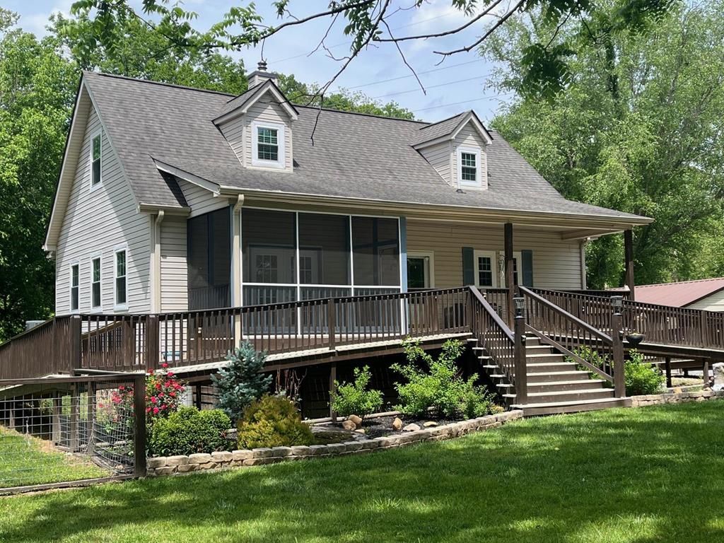 398 Smokeford Road, Murphy, NC 28906