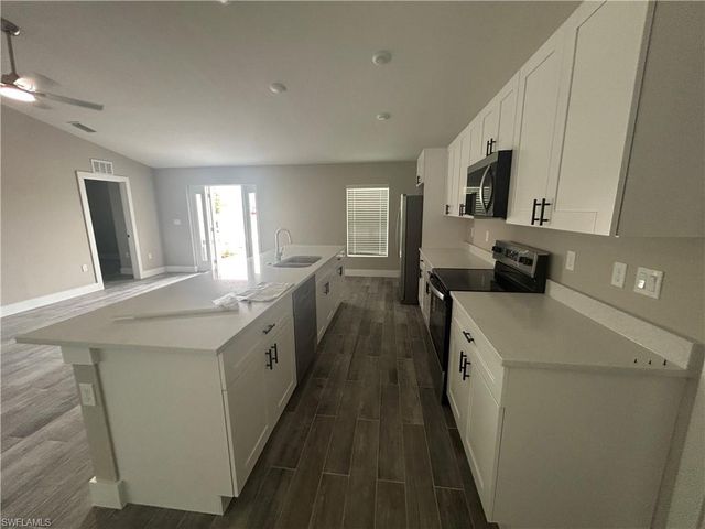 4004 NE 17th AVE, Cape Coral, FL 33909