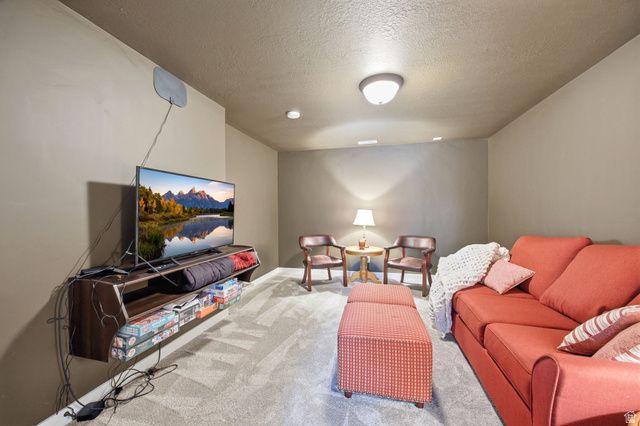 423 N JOSEPH ACRES RD, Kaysville, UT 84037