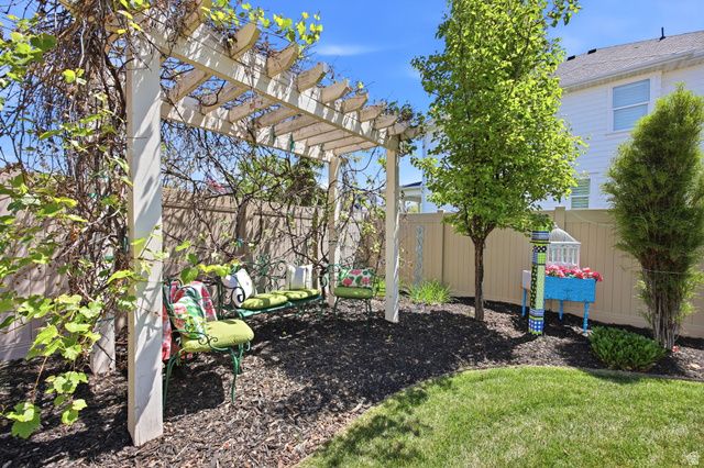 423 N JOSEPH ACRES RD, Kaysville, UT 84037