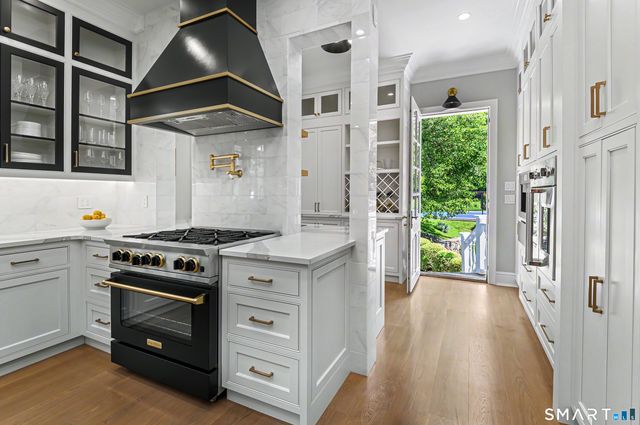 85 Manor Road, Ridgefield, CT 06877