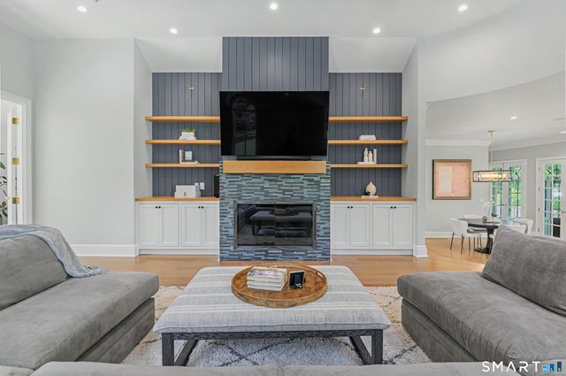 85 Manor Road, Ridgefield, CT 06877