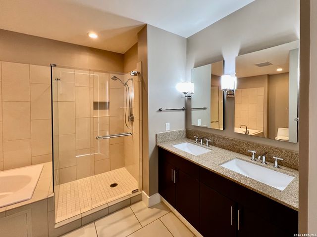 610 E Market St Unit 2607, San Antonio, TX 78205