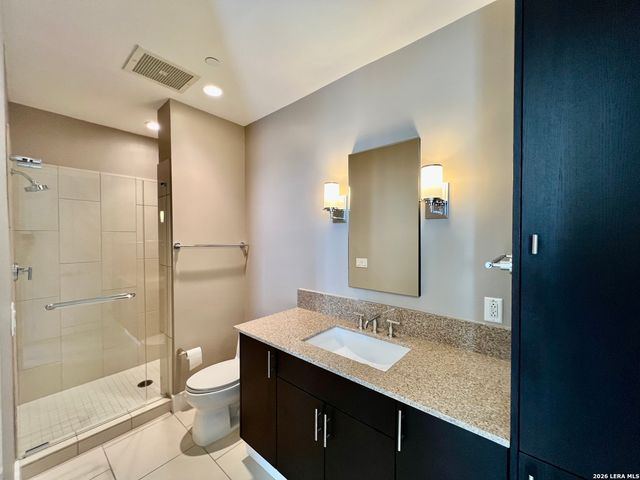 610 E Market St Unit 2607, San Antonio, TX 78205