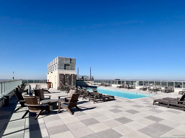 610 E Market St Unit 2607, San Antonio, TX 78205