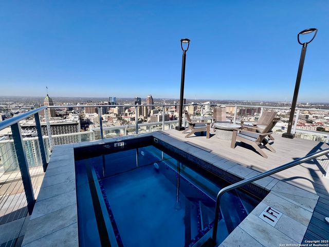 610 E Market St Unit 2607, San Antonio, TX 78205