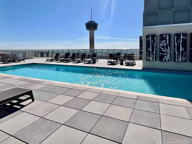 610 E Market St Unit 2607, San Antonio, TX 78205