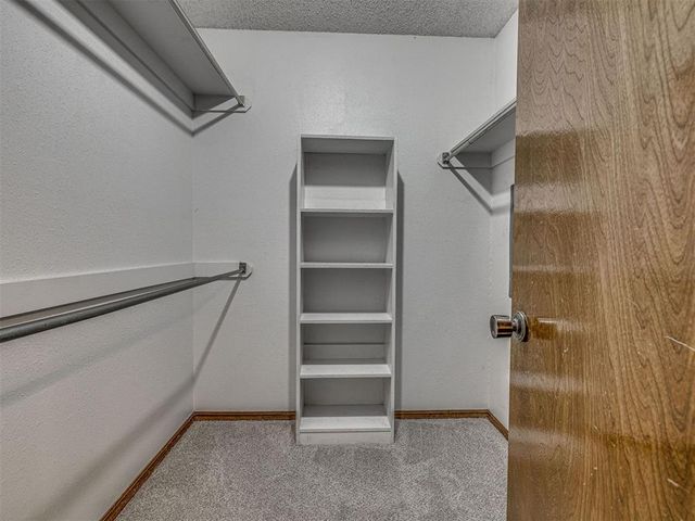 11226 Folkstone Drive, Yukon, OK 73099