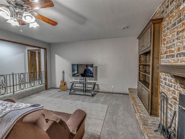 11226 Folkstone Drive, Yukon, OK 73099