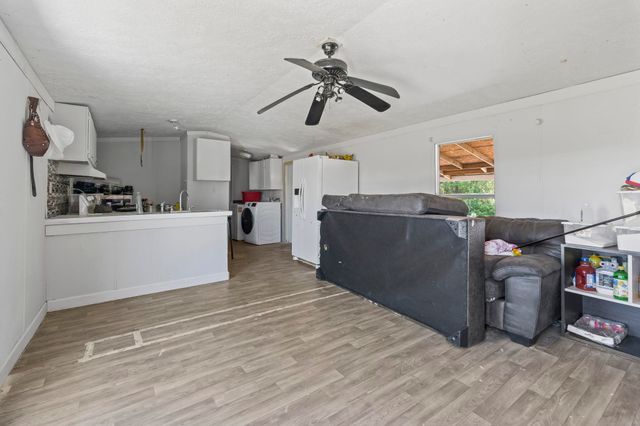 2800 Joyner Swamp Rd., Galivants Ferry, SC 29544