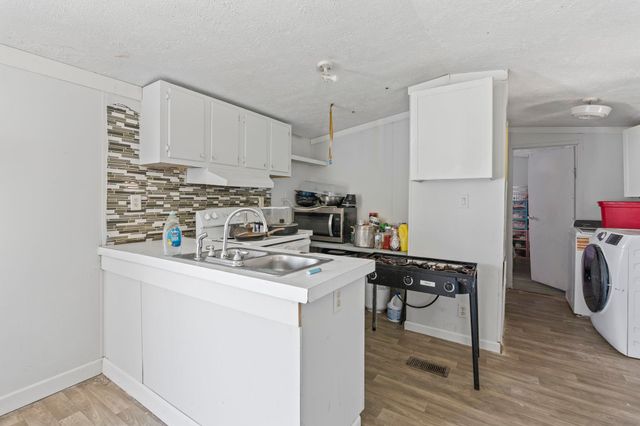 2800 Joyner Swamp Rd., Galivants Ferry, SC 29544