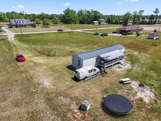 2800 Joyner Swamp Rd., Galivants Ferry, SC 29544