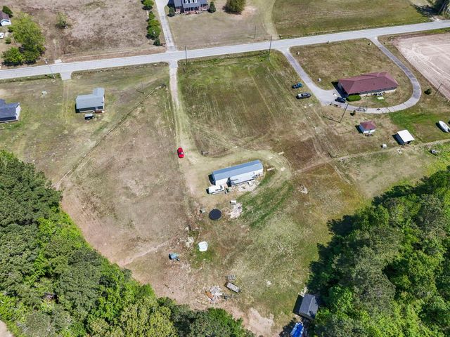 2800 Joyner Swamp Rd., Galivants Ferry, SC 29544