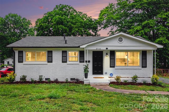 3716 Fieldcrest Road, Charlotte, NC 28217